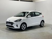 Used Hyundai i10 SE 67 HP (49 kW) 2023 White Hatchback