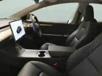 Begagnad Tesla Model 3 RWD 208 kW (283 HK) 2022 Svart Sedan