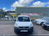 Used Peugeot Partner 97 HP (71 kW) 2016 White MPV
