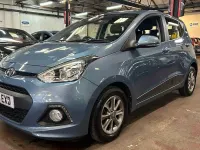Used Hyundai i10 Premium 67 HP (49 kW) 2015 Blue Hatchback