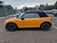 Begagnad Mini Cooper Cabriolet 2017 Orange Cab