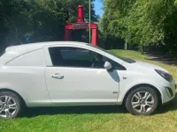 Used Vauxhall Corsa Sportive 95 HP (69 kW) 2014 White Hatchback