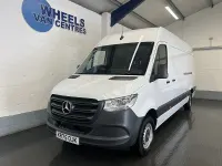 Begagnad Mercedes Sprinter 2025 Vit Van