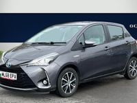 Used Toyota Yaris Hybrid 100 HP (73 kW) 2018 Grey Hatchback