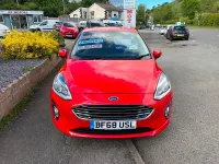 Used Ford Fiesta Zetec 100 HP (73 kW) 2018 Red Hatchback