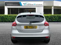 Używany Ford Focus Titanium 120 KM (88 kW) 2017 Srebrny Hatchback