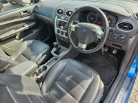 Usado Ford Focus Titanium 110 CV (80 kW) 2007 Azul Utilitario