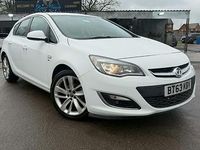 Used Vauxhall Astra SRi 140 HP (102 kW) 2013 White Hatchback