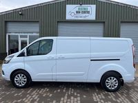 Begagnad Ford Transit Custom Limited 170 HK (125 kW) 2022 Vit Van