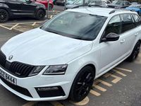 Used Skoda Octavia vRS 184 HP (135 kW) 2017 White Estate