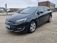 Used Vauxhall Astra SRi 2014 Green Estate