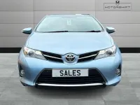 Used Toyota Auris 90 HP (66 kW) 2013 Blue Hatchback