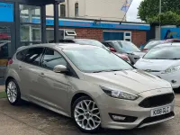 Used Ford Focus ST-Line 140 HP (102 kW) 2018 Silver Hatchback