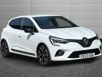Used Renault Clio Techno 145 HP (106 kW) 2023 Glacier white Hatchback