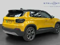 Used Jeep Avenger EV Summit 113 kW (154 HP) 2024 Yellow SUV