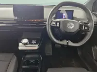 Begagnad MG MG4 EV SE 150 kW (204 HK) 2024 Halvkombi