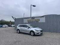 Used Vauxhall Astra Design Edition 110 HP (80 kW) 2017 Silver Estate
