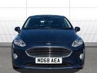 Usado Ford Fiesta Zetec 101 HP (74 kW) 2018 Azul Citadino