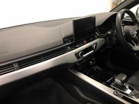Used Audi A4 S-Line 147 HP (108 kW) 2022 White Sedan