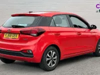 Używany Hyundai i20 SE 84 KM (61 kW) 2019 Czerwony Hatchback