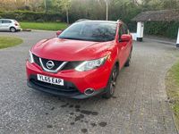 Used Nissan Qashqai N-TEC 115 HP (84 kW) 2016 Red SUV