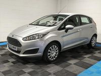 Używany Ford Fiesta Style 2018 Srebrny Hatchback