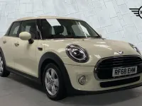 Used Mini Cooper Hatch 134 HP (98 kW) 2018 White Hatchback