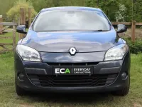 Usado Renault Mégane Dynamique 110 HP (80 kW) 2011 Cinzento Citadino