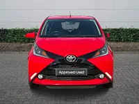 Used Toyota Aygo x-press 69 HP (50 kW) 2015 Red Hatchback