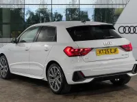 Używany Audi A1 S-Line 116 KM (85 kW) 2025 Biały SUV