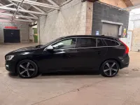 Usado Volvo V60 R-Design 2016 Negro Familiar