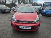 Used Kia Rio 107 HP (78 kW) 2013 Red Hatchback