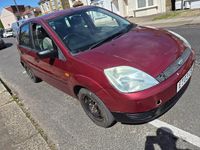 Used Ford Fiesta 80 HP (58 kW) 2003 Red Hatchback