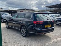 Used VW Passat Advance 218 HP (160 kW) 2022 Black Estate