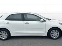 Used Kia Rio 84 HP (61 kW) 2019 White Hatchback