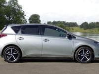 Used Toyota Auris Hybrid Design 136 HP (100 kW) 2019 Hatchback