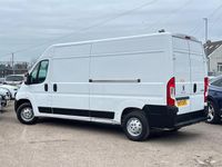 Second-hand Peugeot Boxer 140 CP (102 kW) 2021 Alb Van