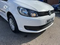 Usado VW Caddy Trendline 102 HP (75 kW) 2015 Branco Monovolume