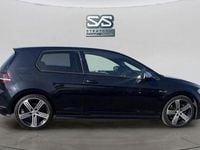 Begagnad VW Golf VII R 310 HK (228 kW) 2016 Svart Halvkombi