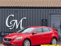 Usado Volvo V40 SE 2013 Rojo Familiar