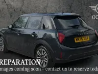 Usado Mini Cooper Hatch 113 kW (154 CV) 2026 Gris Utilitario