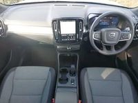 New Volvo XC40 Core 163 HP (119 kW) 2025 White SUV