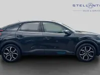 Used Citroën e-C4 Shine 98 kW (134 HP) 2021 Black Hatchback
