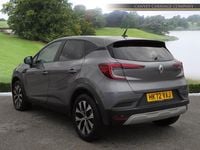 Begagnad Renault Captur Evolution 140 HK (102 kW) 2022 Grå SUV