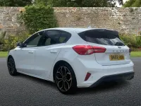 Used Ford Focus ST-Line X 125 HP (91 kW) 2018 White Hatchback