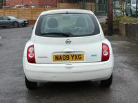 Used Nissan Micra Visia 65 HP (47 kW) 2009 White Hatchback