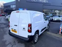 Used Citroën Berlingo 99 HP (72 kW) 2022 White MPV