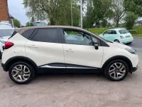 Usado Renault Captur Iconic 90 HP (66 kW) 2016 Branco SUV