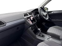 Usado VW Tiguan Life 241 HP (177 kW) 2025 Cinzento SUV