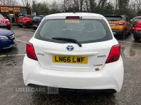 Used Toyota Yaris Active 101 HP (74 kW) 2016 White Hatchback